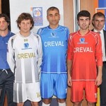 Giocatori-e-staff-di-Cancro-Primo-Aiuto-e-Sondrio-Calcio-460x250